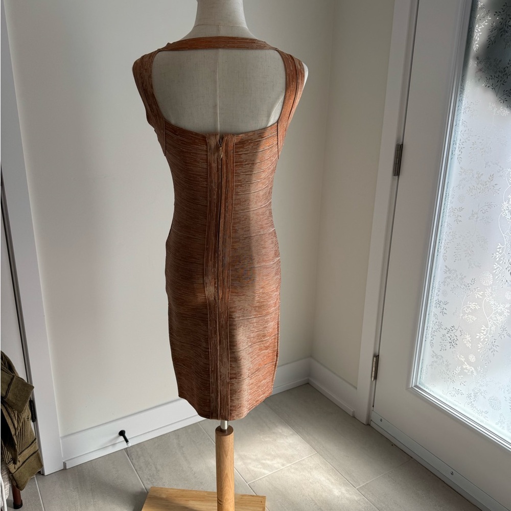 Elegant Rose Gold Bandage Dress - Picture 5 of 10